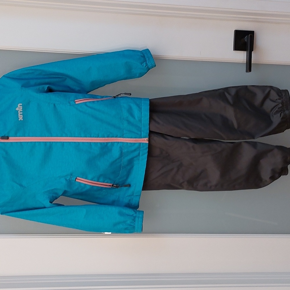 Spring coat & slush pants - Picture 2 of 4